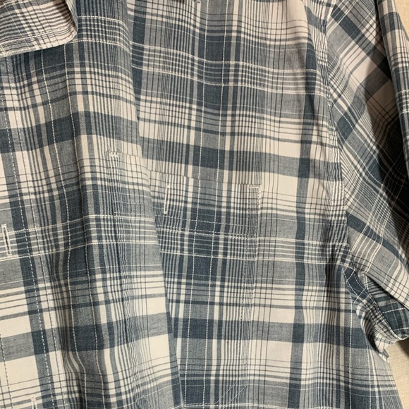 Men’s button up shirt - Picture 3 of 4
